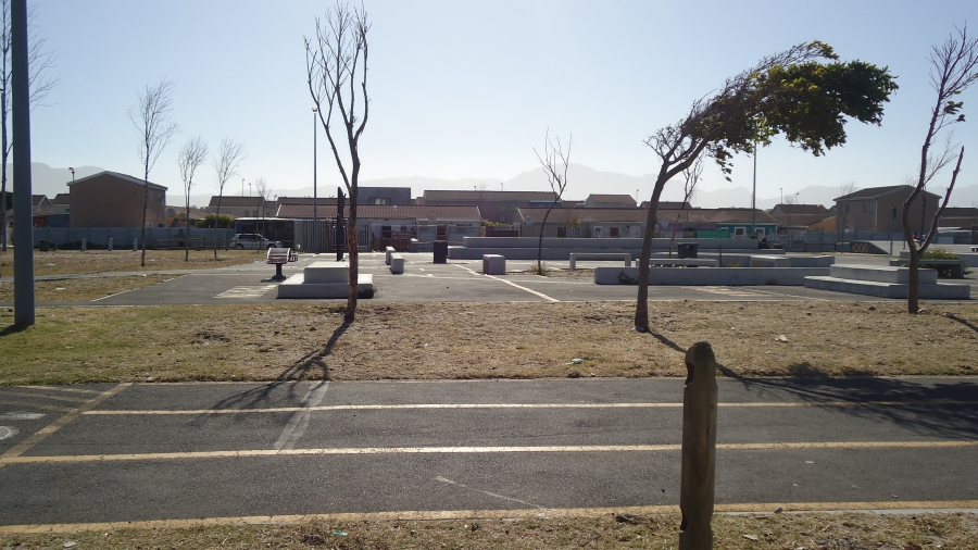 2 Bedroom Property for Sale in Pelican Park Western Cape